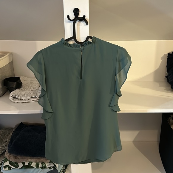 Dynamite Blouse - Picture 2 of 2